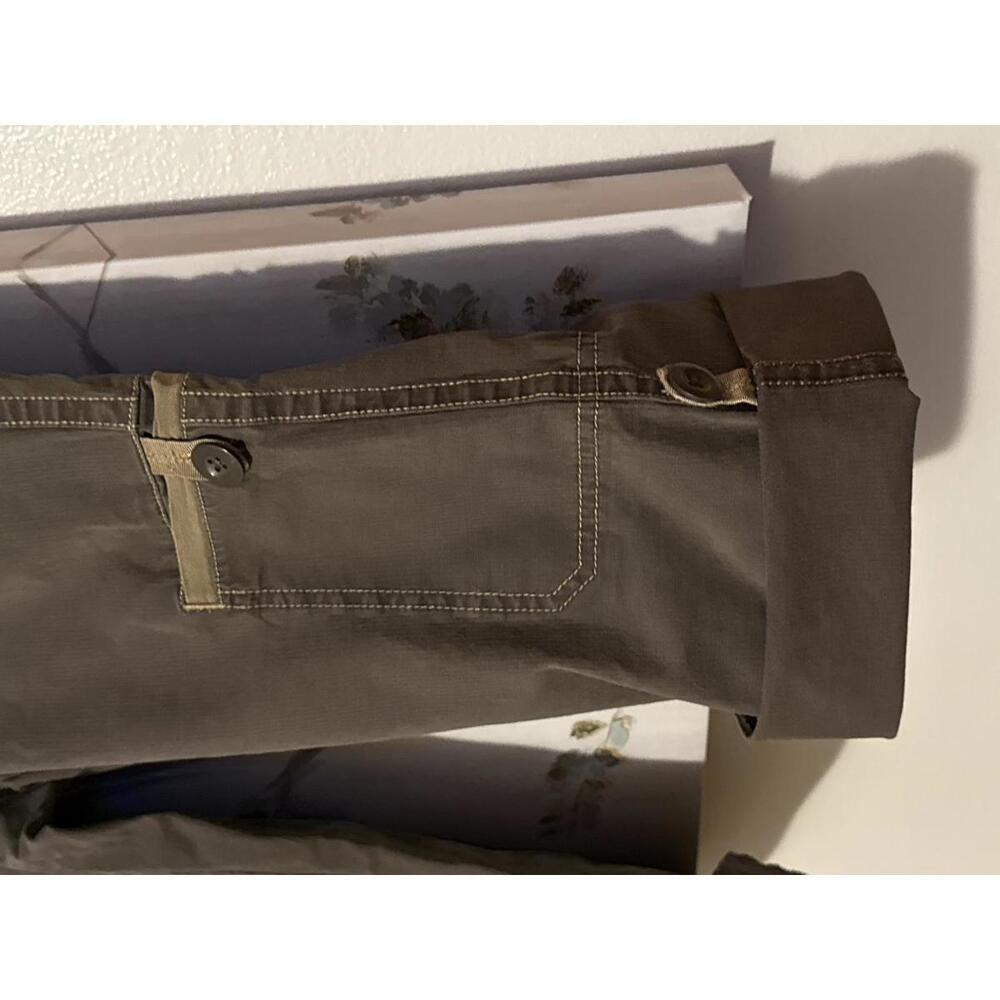 Eddie Bauer Brown Capri Pants with Contrast Stitching - Picture 6 of 9